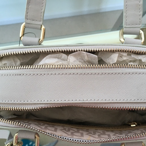 DKNY Light Gray Double Zip Crossbody Handbag NWT - Picture 14 of 15